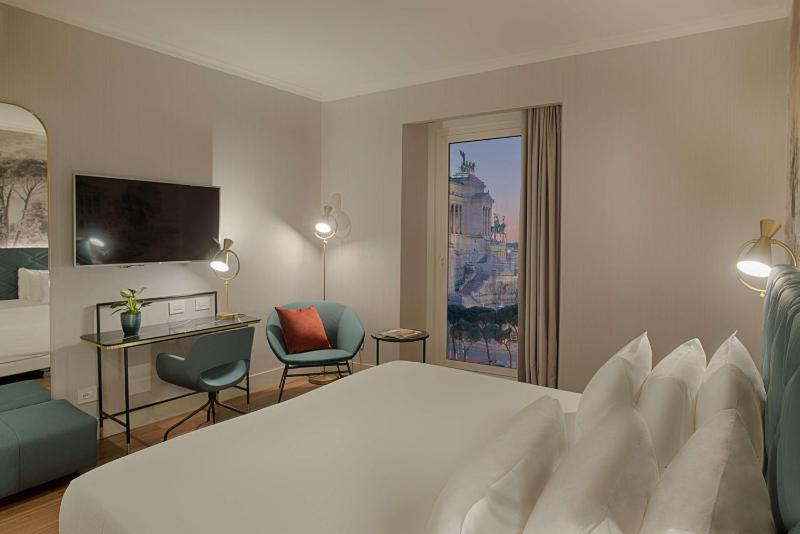 Premium Twin Room with View image 1