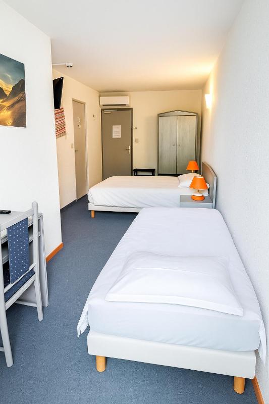 Superior Triple Room image 1