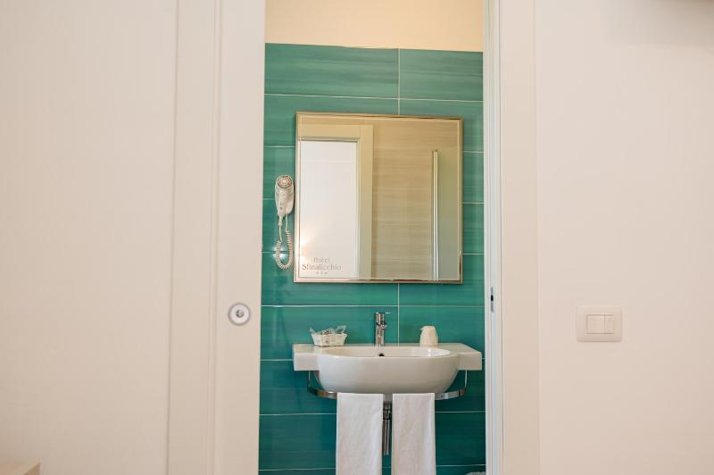 Superior Double Room image 4