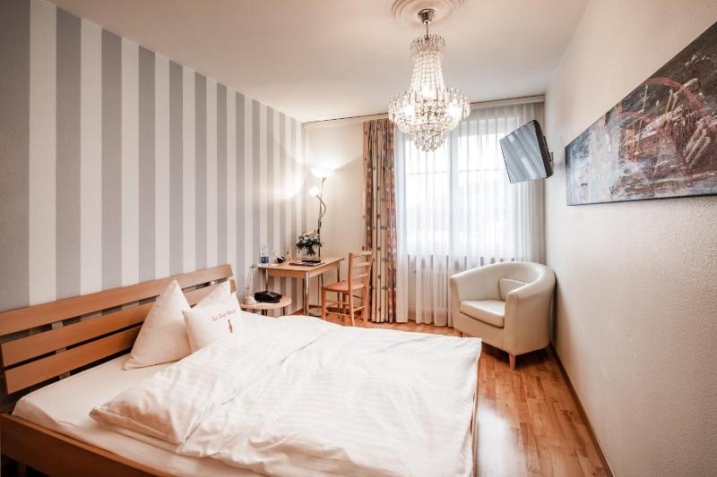 Single Room image 3