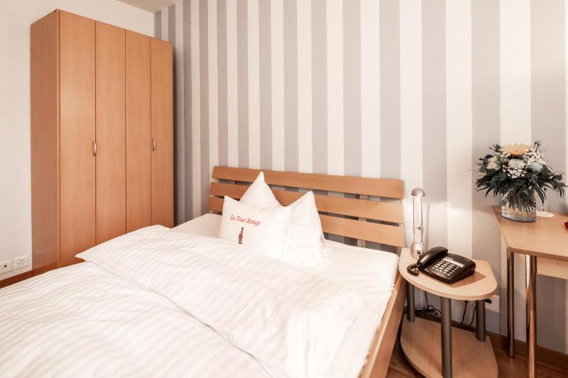 Single Room image 4