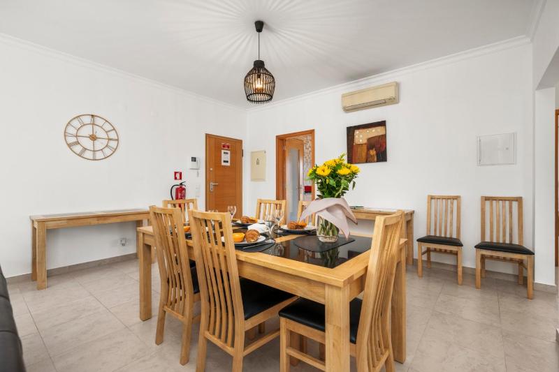 Coastal Charm Apartment - image 9