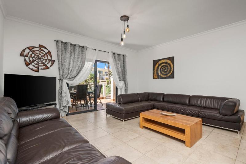 Coastal Terrace Apartment - image 7