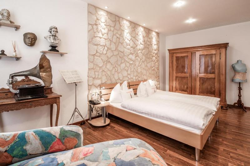 Triple Room image 4