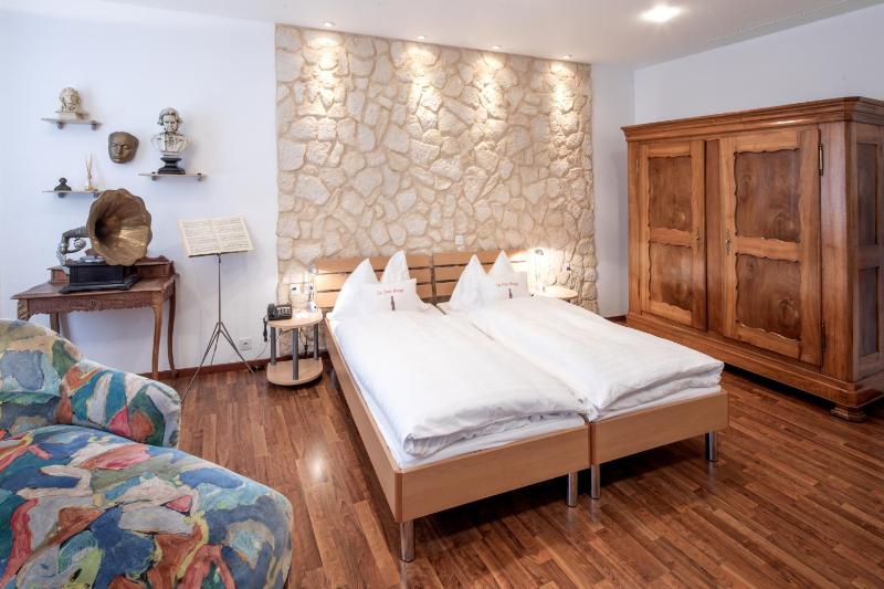 Triple Room image 3