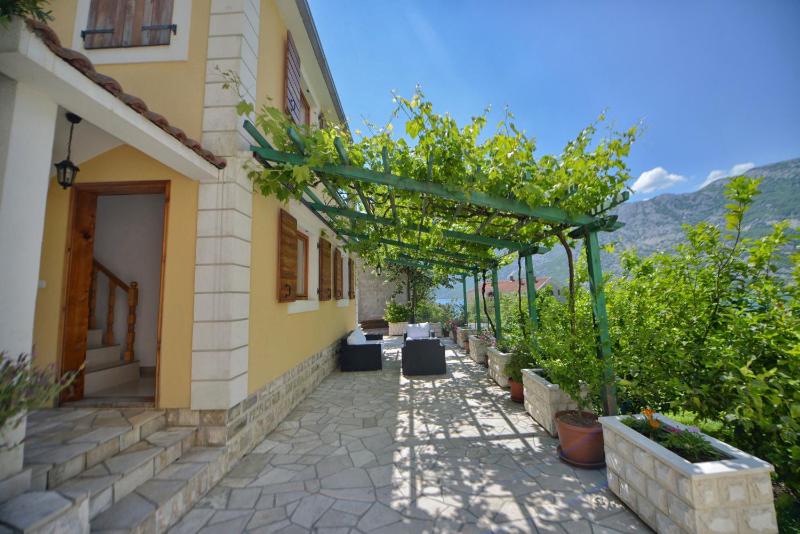 Studio with Terrace and Sea View image 2