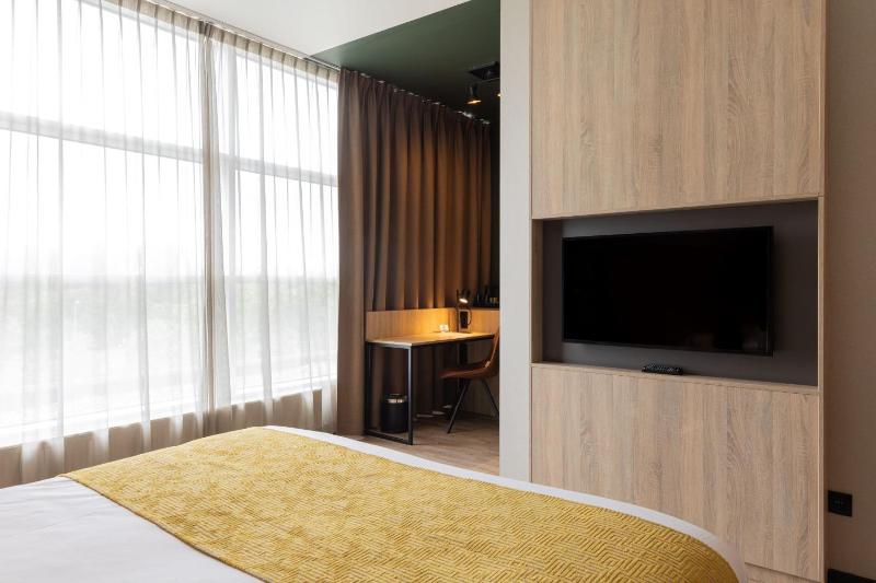 Deluxe Double Room image 4