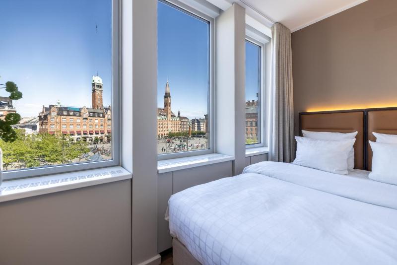 Executive Double or Twin Room with Lounge Access image 4