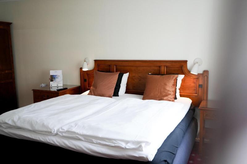Superior Double Room image 1