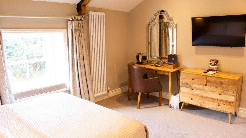 Superior Double Room image 2