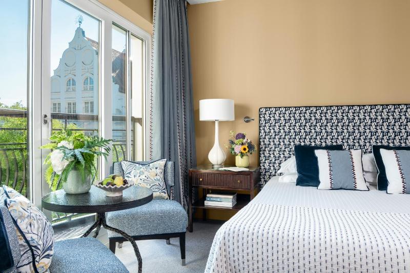 Deluxe Park View Room image 4