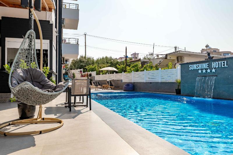 Sunshine Hotel - image 15