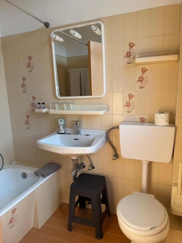 Superior Triple Room with Sea View image 1
