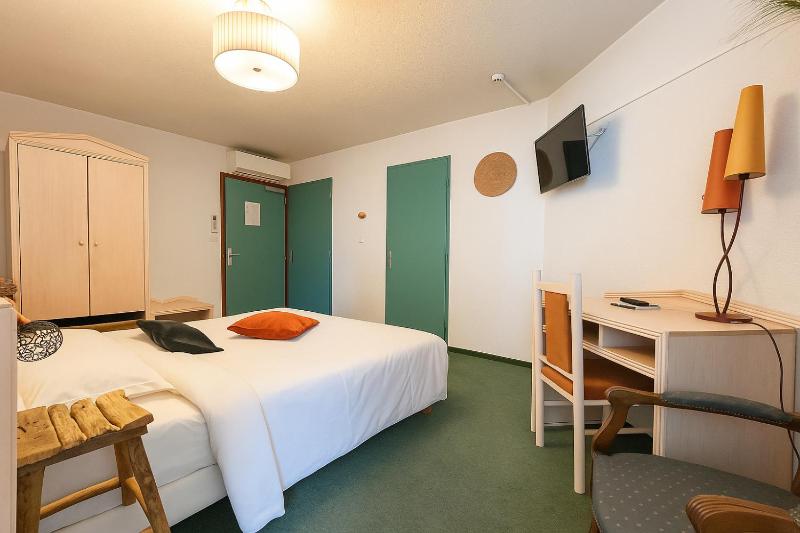 Superior Double Room image 4