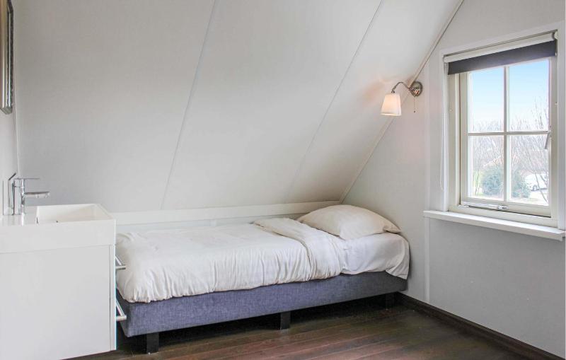 Three-Bedroom Holiday Home  image 3