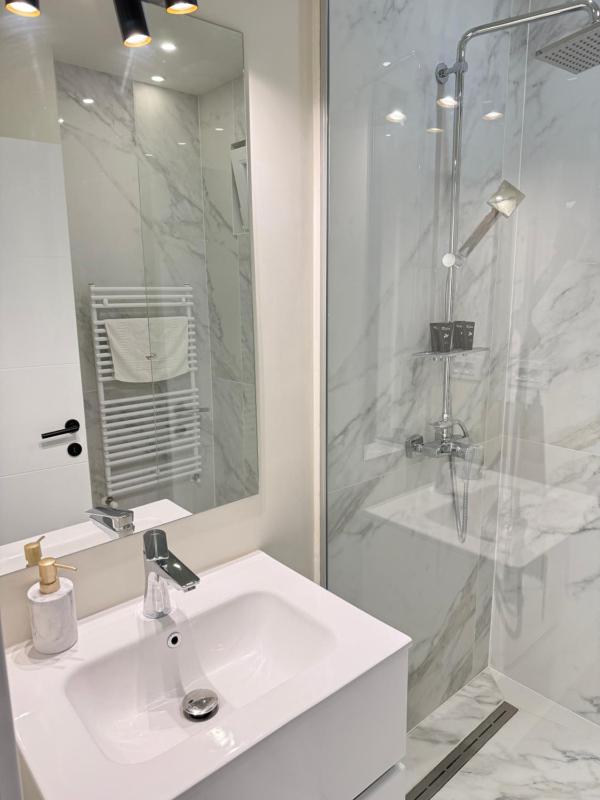Cozy Luxury Studios # Aparthotel Brasov - image 4