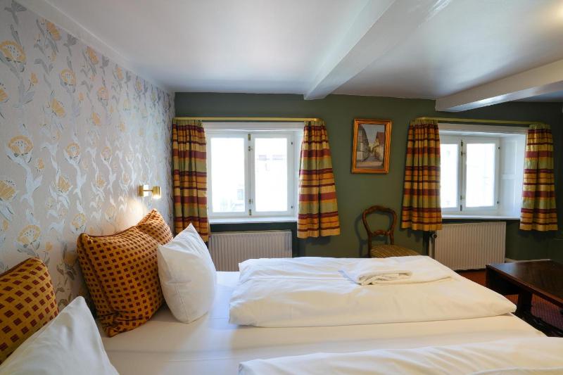 Double or Twin Room with view to pedestrian street of Ribe the  image 3