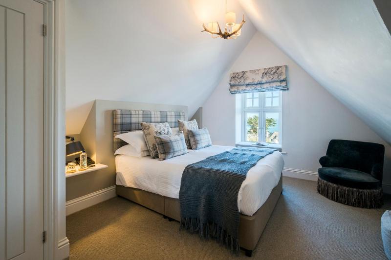 Deluxe Double or Twin Room with Sea View image 1