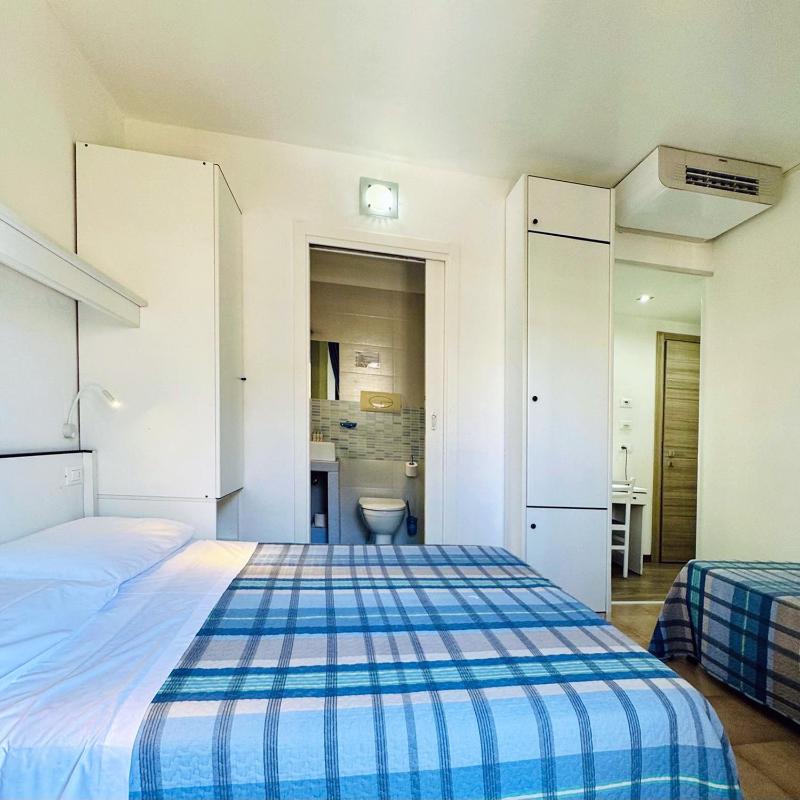 Triple Room with Balcony image 1