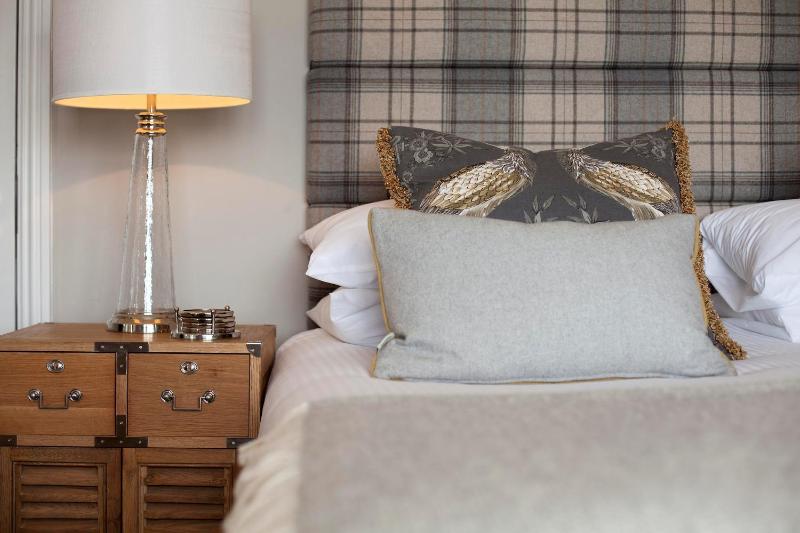 Standard Family Room image 4