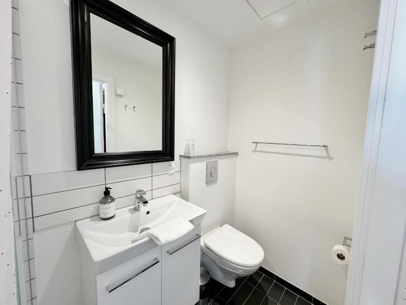 Standard Twin Room image 2