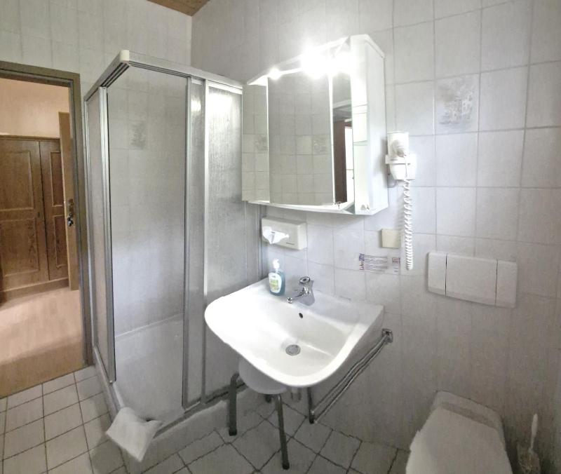 Double Room with Balcony - Annex image 2