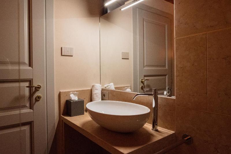 Pavillon Apartments - image 48