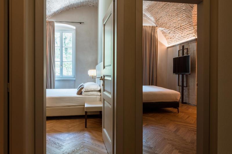 Pavillon Apartments - image 23