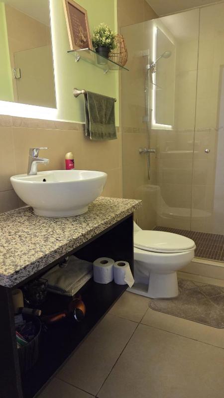 Habitación en casa de Diana - image 11