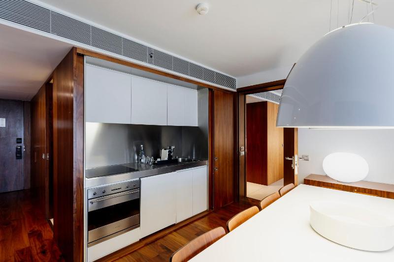 Master Apartment image 4