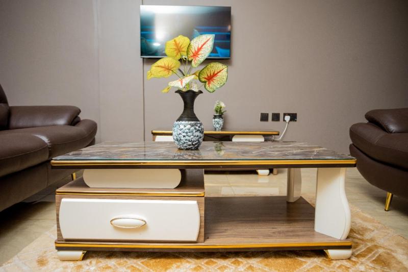 Edrin Apartments - image 7