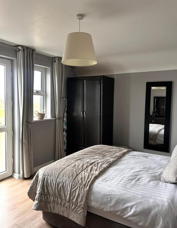 Double Room image 4