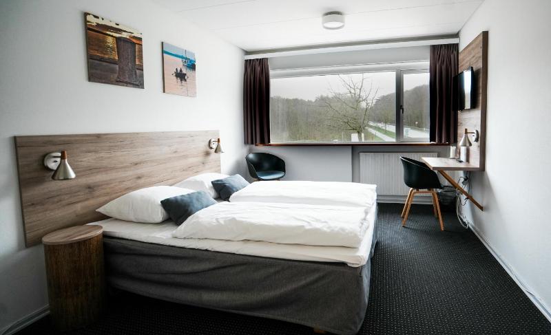 Standard Double Room image 1