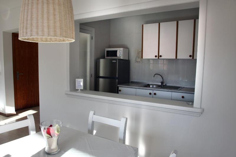 One-Bedroom Apartment image 4