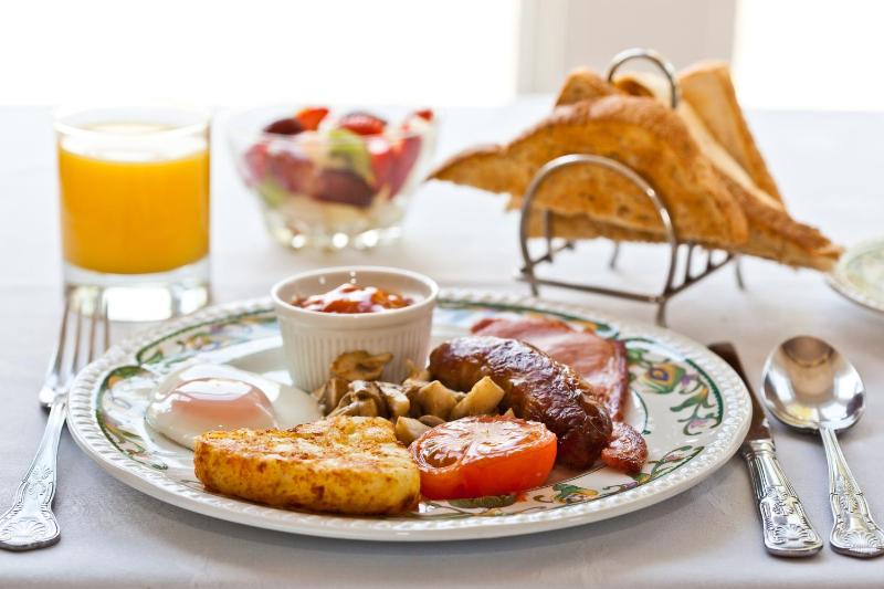 Beaumont Windermere - Adults-Only Boutique Guest House- Free Parking & Wellness Access - image 17