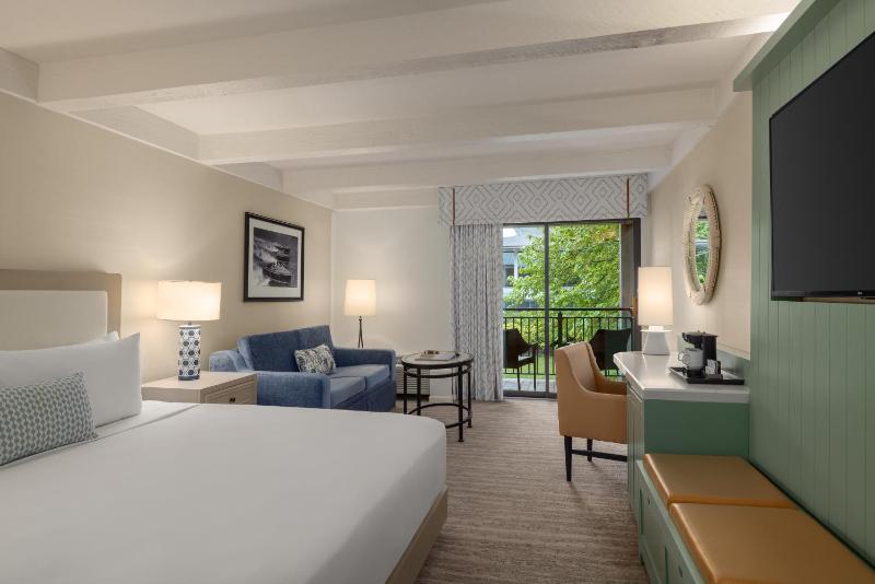 King Room image 2
