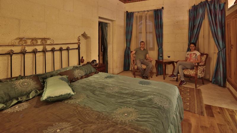Superior Suite image 3