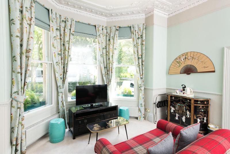 Superior Double Room image 4