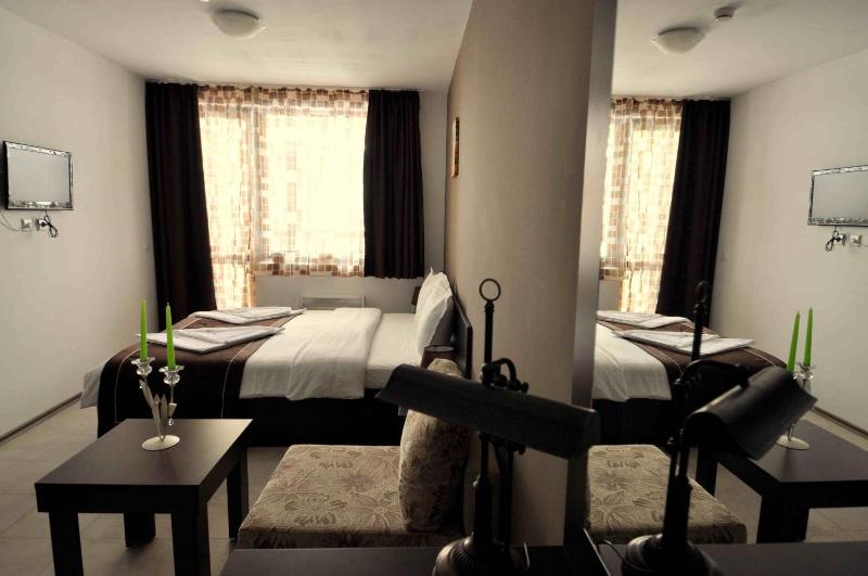 Standard Double Room image 3