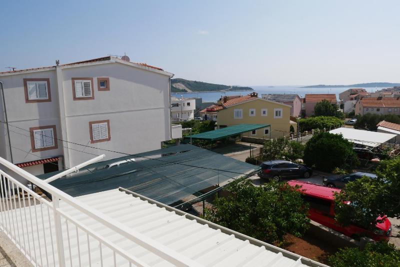Apartment with Sea View image 3