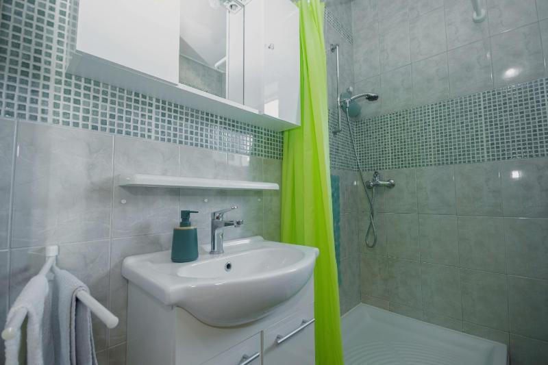Apartments Kamenar - image 13