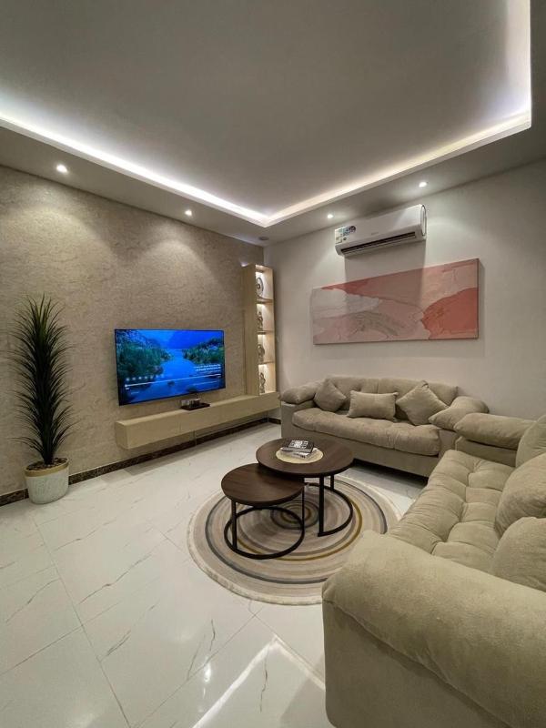 Spacious apartment with elegant design smart entrance and soundproof - image 8
