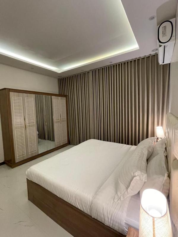 Spacious apartment with elegant design smart entrance and soundproof - image 3