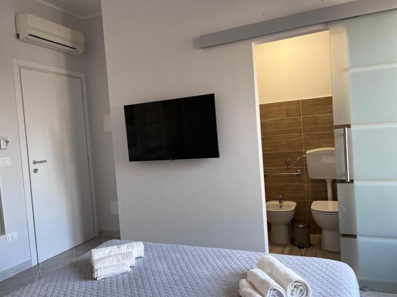 Colombo Rooms - image 22