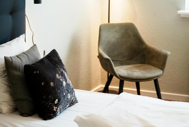 Superior Double Room image 3