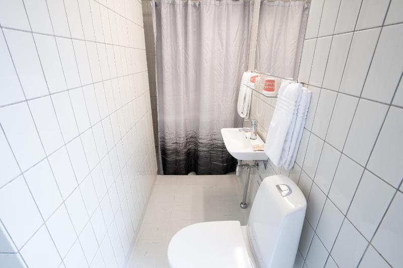 Quadruple Room image 2