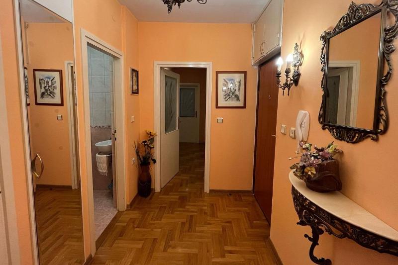 Apartments with parking space Split - 24725 - image 9