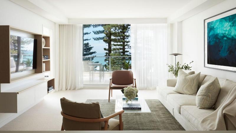 Manly Luxe - image 10