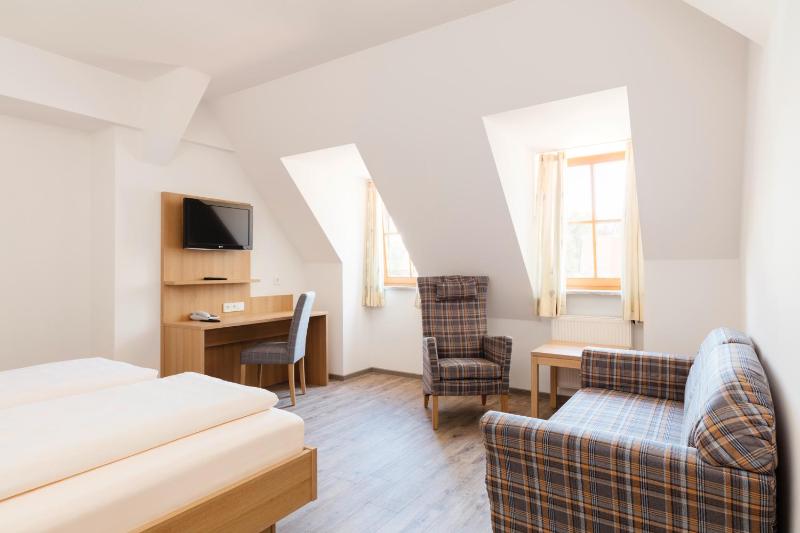 Standard Plus Room image 3