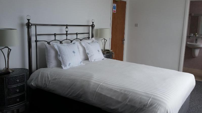 Deluxe Double Room with Sea View image 2